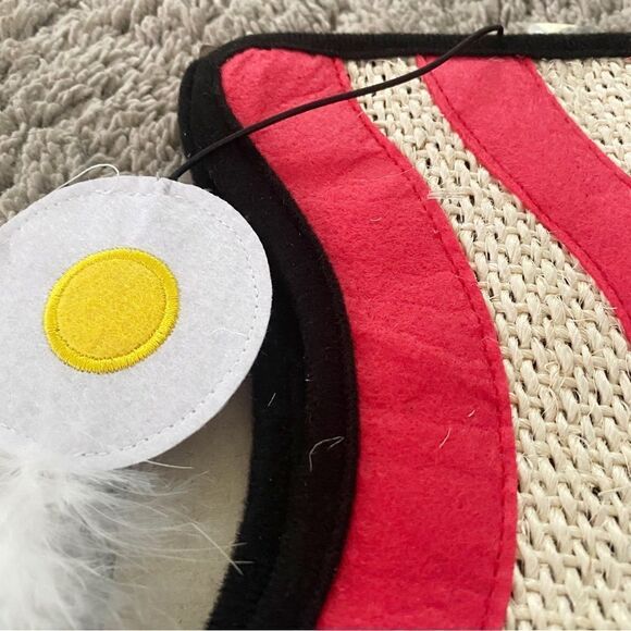 BACON ME CRAZY FLOOR & DOOR CAT SCRATCH MAT - Picture 2 of 4